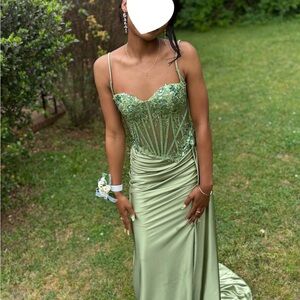 Elegant Green Prom Dress